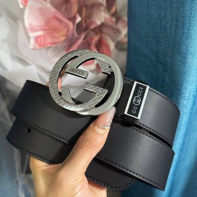 皮带：古奇.Gu...Cci原单 腰带：百分百头层牛皮，保证真皮，24K纯钢扣双面可用专柜同等质量， 送人自用首选 包装： 请认准如图专柜全套礼盒包装，赠送打孔