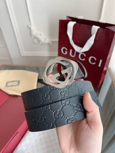 Gucci.古驰 全套包装 3.8Cm进口小牛皮压花, 专柜正品1:1完美复刻. 原版底皮, 采用热压印技术的Gucci Signature皮革精制而成，触感厚