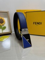 品名：芬迪 Fendi 原单 材质：原单牛皮腰带 百分百头层牛皮腰带保证真皮，24K纯钢扣，专柜原单品质、做工精细，时尚大牌，送人自用首选包装： 请认准如图专柜