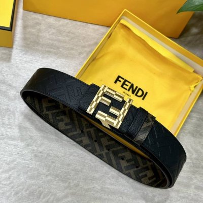 Fendi芬迪专柜同款 宽4.0Cm 双环正反用腰带 Ff按钉搭扣 黑色Cuoio Romano皮革材质 反面面料带有烟草黄和黑色Ff图案 四方金属饰面 时尚经