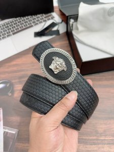 特P250 范思哲原单，宽度了3.8Cm,原版皮商务休闲两用，9115103