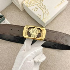 范思哲 特种皮腰带系列 ，原厂五金精品不锈钢扣，手感柔软舒适 宽3.8Cm。