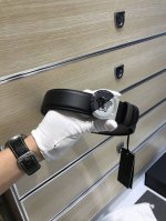 配送专柜包装 打孔针 批专柜同款、实拍专柜官网，尺寸:宽35Mm，原版立体半脸间色美人头扣 ，极富设计美感 ，双面采用进口原版小牛皮，彰显个性，清晰美观，皮质软