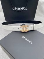 特 宽度3.0Cm Chanel 香奈儿 女士腰带皮带新款柔软的内衬进口小牛皮搭配精品镶钻钢扣金 银色扣。