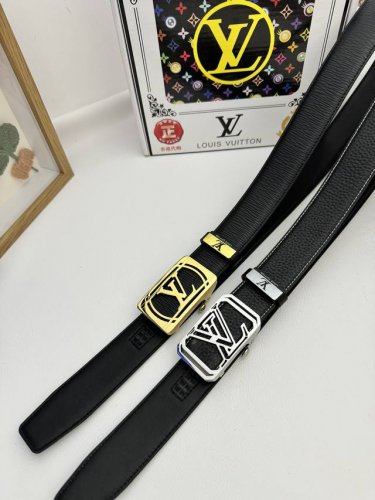 品名：LV..路易..威登自动带 材质：原单牛皮腰带 百分百头层牛皮腰带保证真皮，24K纯钢扣，专柜原单品质、做工精细，时尚大牌，送人自用首选 包装： 请认准如