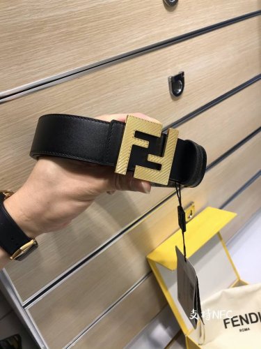 特 配送专柜包装 打孔针 新款 Fd 宽38 Mm 支持Nfc 芯片扫描，标志造型皮带，原版亮面间纹F铆钉扣，进口原版 黑色小牛皮配原版老花制成，镀金表面金属制