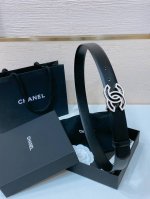 Chanel 24C 树脂黑 与 白 水钻金色金属 Logo搭扣 黄铜金属进口胎牛皮带身 手感柔软 细腻 3.0Cm