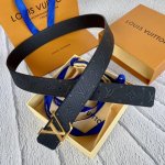 配全套包装礼盒 Lv终级版真正的原厂皮，Louis Vuitton时尚百搭皮带，顶级货，细节看图，实物拍摄，宽度4.0Cm都有货，码数齐！