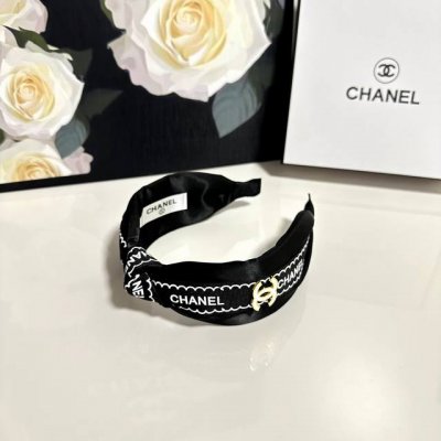 特 配专柜包装 Chanel 香奈儿 最新发箍 小仙女快入手 特殊材质 不嘞头 可盐可甜～