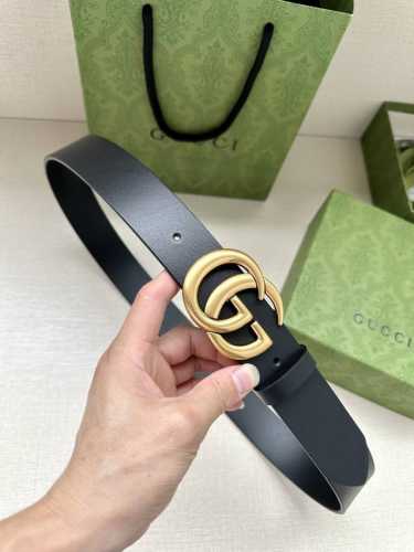 特 P170 宽度3.8Cm Gucci 纤细皮革腰带，配有品牌标志性双G带扣。无涂层不褪色 牛皮材质。 黑纯牛皮 钯 金 色 调配件 双G带扣