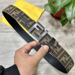Fendl 芬迪 专柜同款 宽3.8Cm 原版定制布料 Ff图案布料材质 黑色皮革内衬 单钉镀钯金属配件 时尚潮流 经典系列