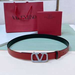顶级质量 Valentino Garavani Vlogo Signature 可双面佩戴水钻 亮面小牛皮腰带 -Vlogo Signature搭扣，饰以施华洛