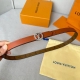 特 寬度：20mm Lv S-Lock系列 寬度20mm 驢家法國驢女士腰帶 全新風格定制帆布面料襯托細膩的進口小牛皮 全新設計搭扣 融入字母和花卉图案 与腰带