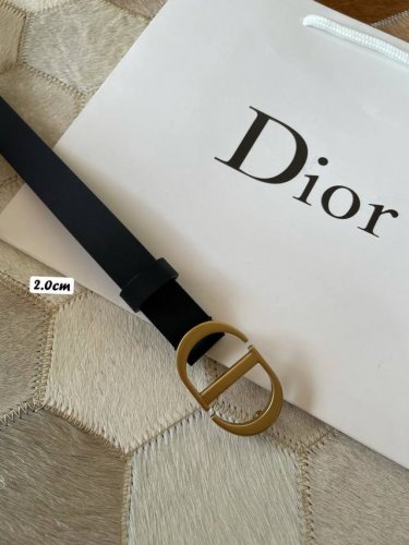 Dior迪奥 女士皮质蒙田腰带金标，优雅高贵晚装百搭必备单品。2.0Cm