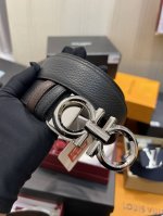 菲拉～格慕顶级质量 出货实拍。双面可用荔枝纹黑咖啡经典平面亮枪扣3.5宽度