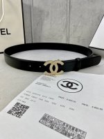 宽度3.0Cm Chanel 香奈儿 经典款平纹 两面牛皮搭配 金 银 色镶钻钢扣。