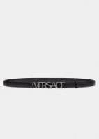 宽度3.0cm VRSACE 此款腰带采用柔软皮革制成，饰有Logo搭扣，并采用衣领铆钉固定，造型经典。