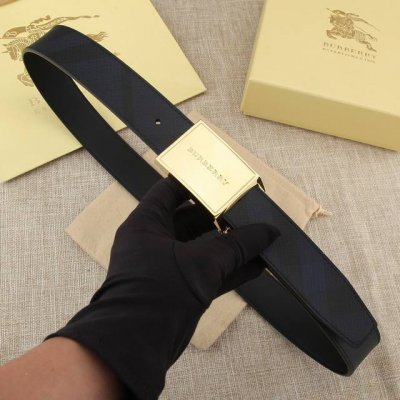 MADE IN ITALY 批 配全套专柜包装 品牌：巴宝莉 扣头材质：精品实心扣 产品详情：BURBERRY 巴寶莉 專櫃同步 皮帶進口頭層原版皮， 3.4C
