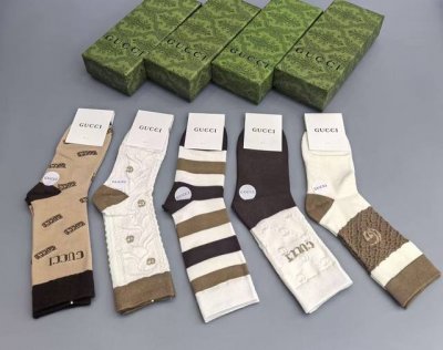 特 Gucci 古奇G家中筒女款袜子 一盒五双 经典双G标志，特显高大上，竹棉材质，透气舒适，运动休闲百搭款，Ins超火爆小单品，大牌出街，潮人必备超好搭