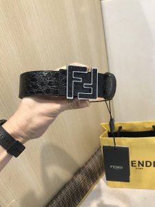 配送专柜包装 打孔针 新款 Fd 宽39Mm 支持Nfc 芯片扫描，标志造型宽皮带，原版铆钉扣，进口原版石头纹配置树膏牛皮制成，镀金表面金属制品，品质保证，非市