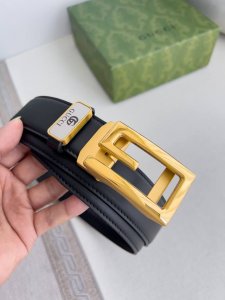 品名：古奇.Gu...Cci 腰带自动带 皮带 型号：自动扣，纯钢材质自动扣，自动带身，尾部外穿款 材料：百分百头层牛皮，保证真皮。24K纯钢扣专柜同等质量，