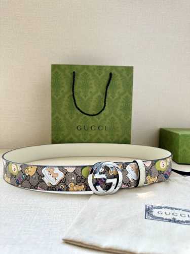特 宽度3.8Cm Gucci Gg Marmont系列每一季都会推陈出新 为灵感源于70年代的标志性 旋转Gg配件注入宠物现代精髓 这款Gg Supreme帆