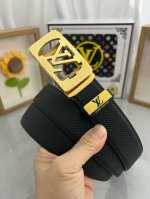 品名：Lv..路易..威登自动带 材质：原单牛皮腰带 百分百头层牛皮腰带保证真皮，24K纯钢扣，专柜原单品质、做工精细，时尚大牌，送人自用首选 包装： 请认准如