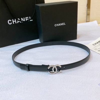 特 Chanel 23p Cc 水钻 排钻金 与银 Logo扣. 进口胎牛皮腰带 2.0Cm精品 精致 典雅