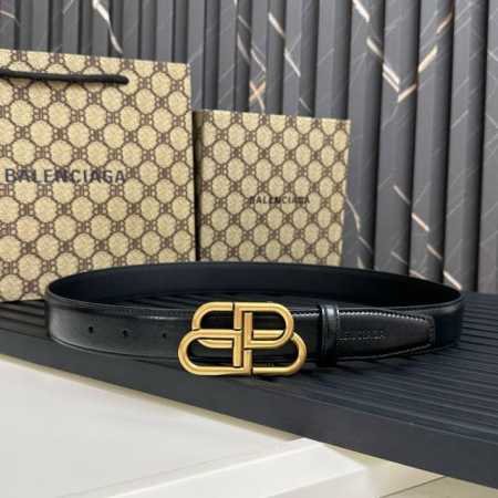 特 尺寸：宽度：3厘米 细纹牛皮革 末端饰以同系配色Balenciaga品牌标识压纹 做旧金色Monaco Bb标识金属配件 材料：牛皮革 - 点击图像关闭