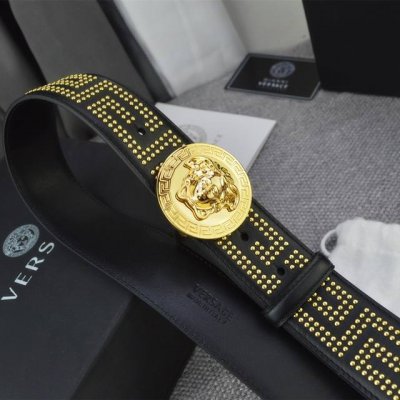 范思哲 ，宽4.0Cm， 原单货，专柜同款、实拍图，带身采用原厂进口原版皮镶满纯铜柳丁，.牛皮，结合精致的美人图扣头，时尚与美的聚焦，触碰手感舒适，有质感，清晰