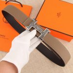 特P200 Hermes 爱马仕进口意大利牛皮皮带，3.8宽，经典的手掌纹路单面可用，爱马仕这个享誉全球的品牌，每一款皮带都是精心设计，在专业的工匠手里锻造打磨