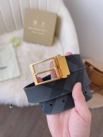 Burberry.巴宝莉 全套包装 精品旋转五金扣 宽度35Mm 搭配原版皮带 对版 款式休闲易搭配服饰 带身可双面用