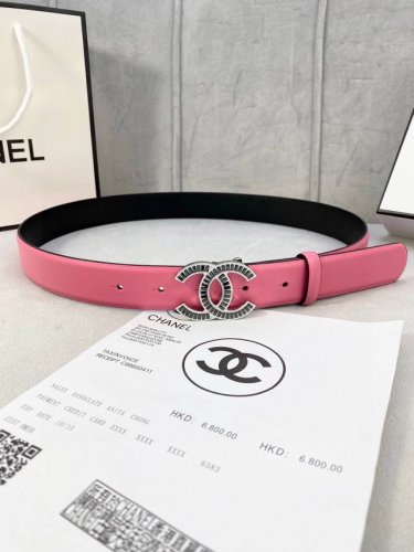 宽度3.0Cm Chanel 香奈儿 女士腰带皮带新款柔小牛皮金 银色方钻金属钢扣。