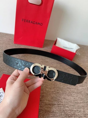 特 Ferragamo.菲拉格慕 全套新款包装 宽度3.5Cm 高级定制款男士皮带 双面进口牛皮 可双面使用 自行选择搭配 真材实料 很有质感 时尚经典不失风范