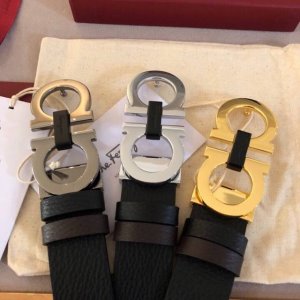 配全套包装盒 Ferragamo 菲拉格慕 Italy专柜在售正品 此款采用原單自然摔制作 走线油边细致 正品开模 搭配原版Gancio五金 3.5Cm