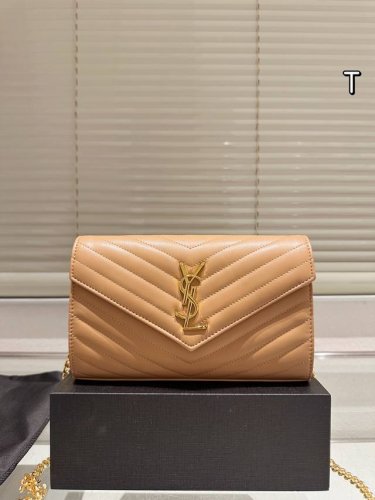 礼盒 千元级最值得买的高奢包买一个得仨 Oyves Saint Laurent Ysl的包包里最最最值得买的一款鱼子酱牛皮信封包 1、容量大，Mac手机无压力