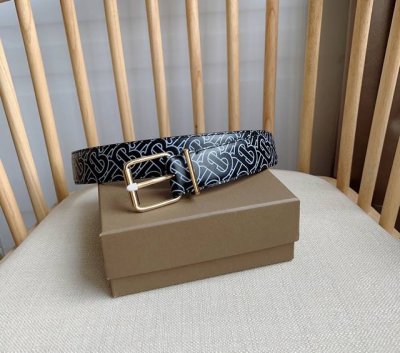 Burberry 巴宝莉专柜同步上新意大利精制光滑皮革腰带 饰有Thomas Burberry专属标识印花 产自意大利工坊 宽:3.5Cm 精致优雅