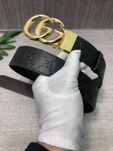配全套包装礼盒 古驰：原单头层牛皮压g面，内衬头层小牛皮底.搭配原单旋转扣.原单皮料定制，专柜宽度3.7
