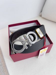 品名：菲拉格慕.Ferrgamo腰带 皮带 原单 型号：挂扣，纯铜材质经典挂扣，实物拍摄，头层牛皮 材料：百分百头层牛皮，保证真皮。纯铜材质，真空电镀永不掉色，