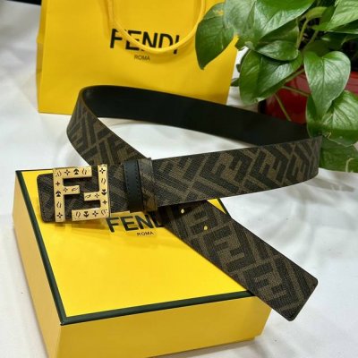 Fendi 芬迪 专柜同款 宽4.0Cm 双环正反用腰带 Ff按钉搭扣 黑色Cuoio Romano皮革材质 反面面料带有烟草黄和黑色Ff图案 四方金属饰面 时