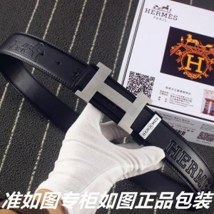 品名：爱马仕原单 DDD 型号：请认准如图专柜包装 DDD 材料：百分百头层牛皮皮带，24K 纯钢扣 保证真皮。专柜同等质量， 送人自用首选。 DDD 包装：