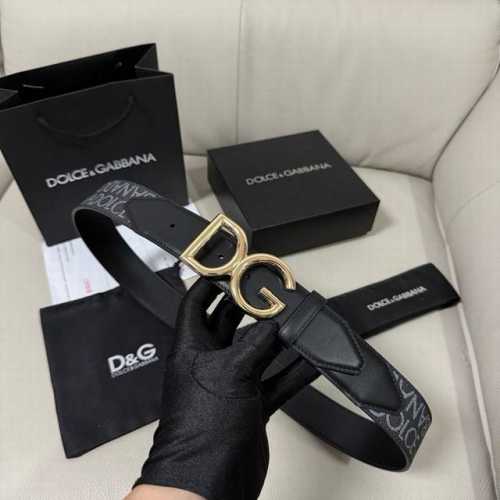 Dg，宽4.0Cm Dolce&Gabbana 全新小牛皮腰带，满载干练态度。滚轴针扣搭扣尽显巧思