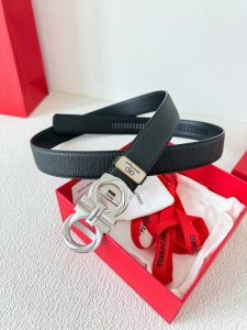 品名 Ferrgamo..菲拉格慕 腰带自动带 皮带 型号 自动扣 纯钢材质自动扣 头层牛皮 自动带身 材料 百分百头层牛皮 保证真皮 24K纯钢扣专柜同等质量