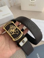 品名：Versace.范思哲原单 型号：挂扣，经典人头纯钢挂扣，图片实物拍摄 材料：百分百头层牛皮，保证真皮。24K纯铜扣双面可用专柜同等质量， 原版头层牛皮经