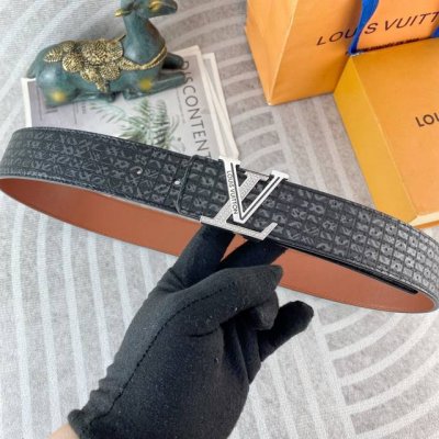 lv 特种皮腰带系列 ，原厂五金精品不锈钢钻扣，手感柔软舒适 宽3.8Cm。