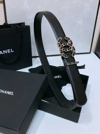Chanel 24C 链条 牛皮黑 Logo搭扣 黄铜金属 进口胎牛皮平纹带身 饰有Cc小Logo手感柔软 细腻 3.0Cm - 点击图像关闭