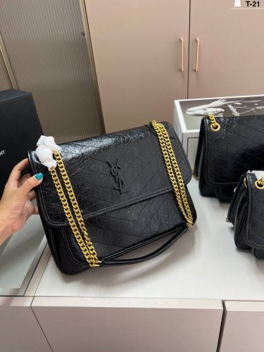 大 圣罗兰Ysl Niki邮差包 简直无法拒绝 超显气质高级感十足 集美必入款T-21尺寸22×16 28×20 32×24折叠盒飞机盒