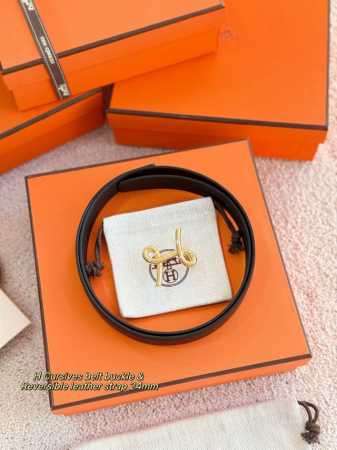 H Cursives 精品五金 搭配进口Epsom皮 宽度24Mm Hermes女款腰带以其精湛工艺高品质材料和经典设计备受推崇 是女士腰带顶级选择 简约大气 - 点击图像关闭