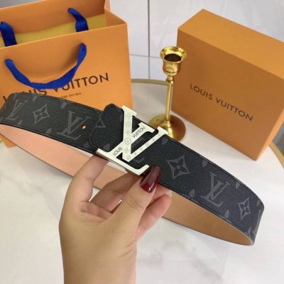 配全套包装礼盒 Lv 代工厂货品 4.0宽度 正品一体铸造五金，原厂皮料。