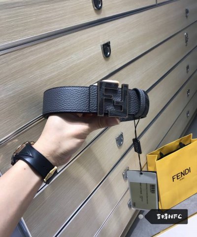 配送专柜包装 打孔针 特 新款 Fd 宽38Mm 支持Nfc 芯片扫描，标志造型宽皮带，原版印花铆钉扣，进口原版灰色荔枝纹牛皮配原版老花制成，镀金表面金属制品，
